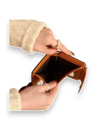 Compact Chic Wallet - Image 7